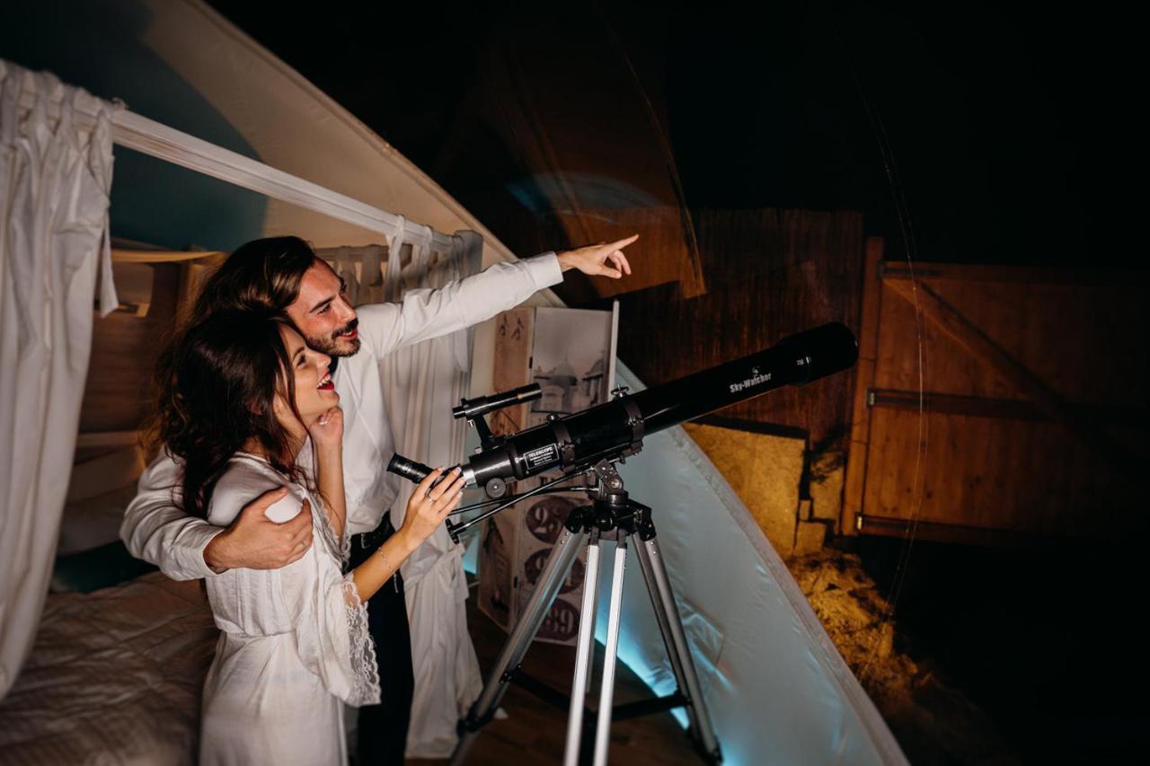Burbujas Astronomicas Albarari Sanxenxo Hotel Екстериор снимка